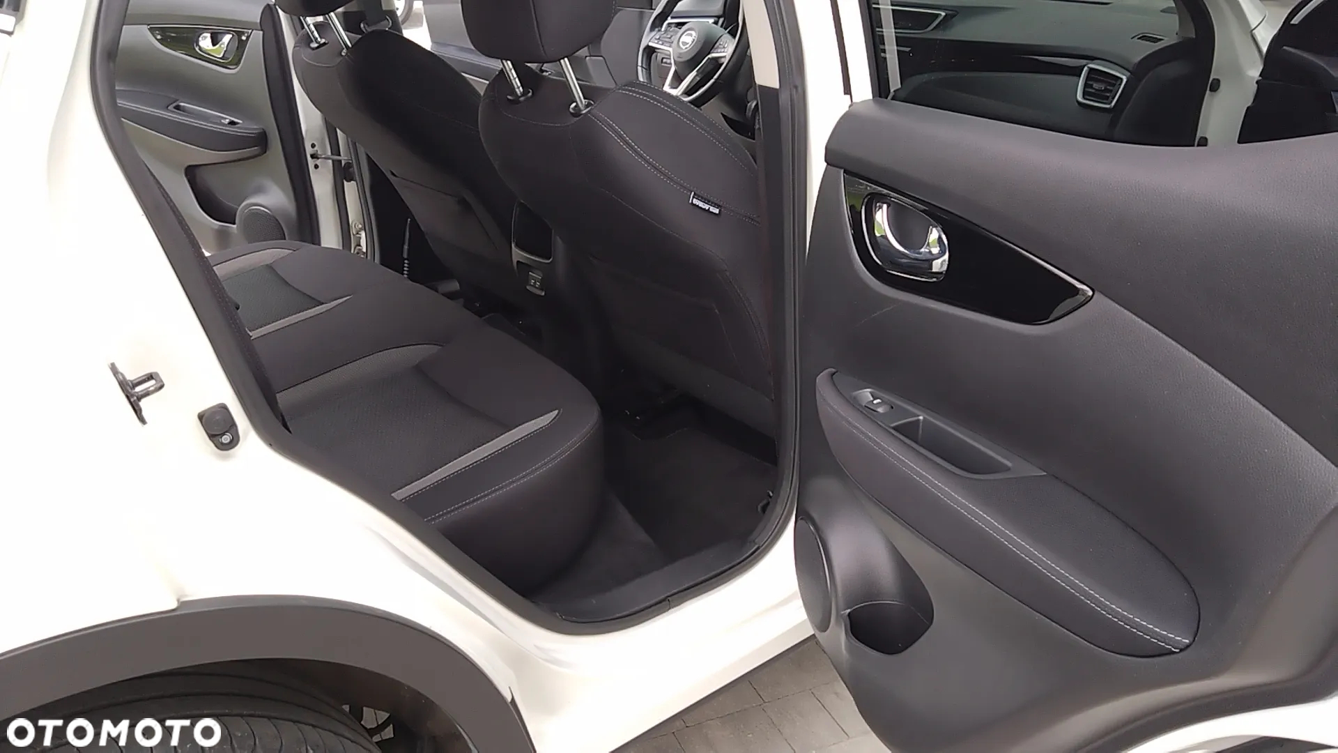 Nissan Qashqai 1.5 dCi TEKNA+ - 14