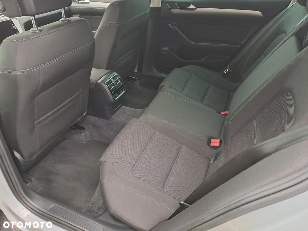 Volkswagen Passat Variant 2.0 TDI DSG (BlueMotion Technology) Comfortline - 21