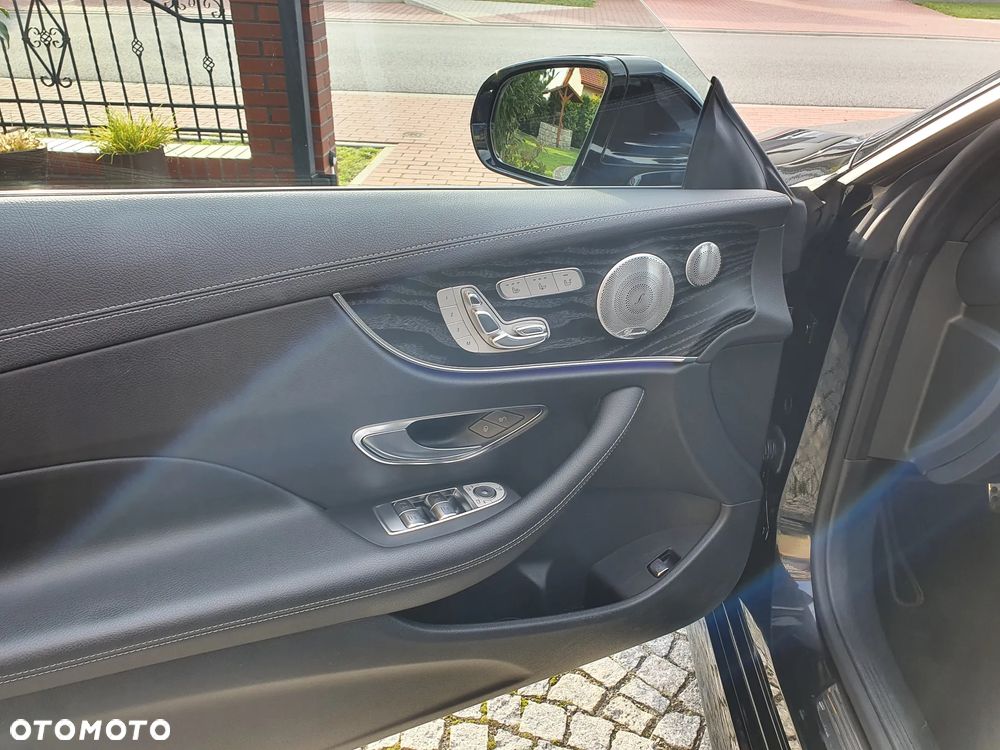 Mercedes-Benz Klasa E 400 Coupe 4-Matic 9G-TRONIC - 27