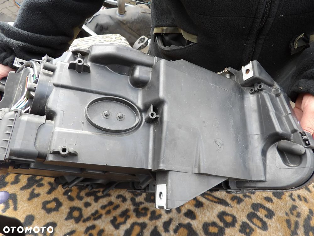 BMW - F10 - H7 - LEWA LAMPA PRZEDNIA - KOMPLETNA - WYRWANE UCHO - 7203242 - 4
