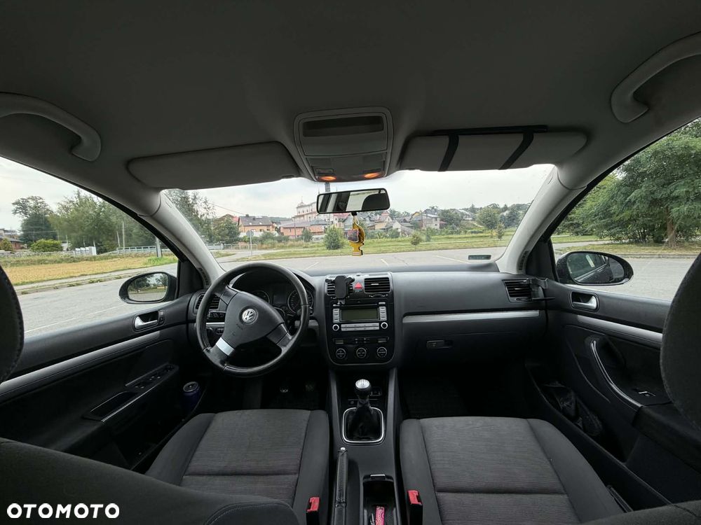 Volkswagen Golf - 8