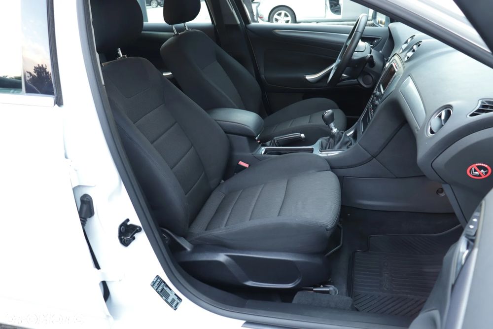 Ford Mondeo 2.0 TDCi Titanium X - 30