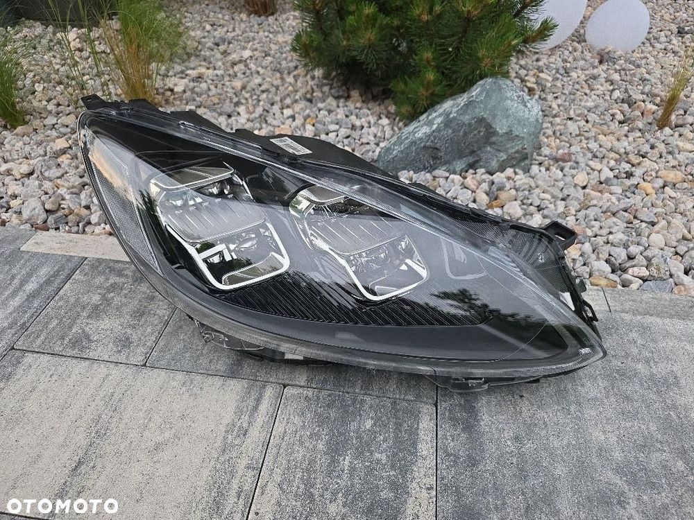 FORD KUGA III MK3 Lampa prawa Kompletna Full Led LV4B-13E014-FC Na obłyśnik - 2