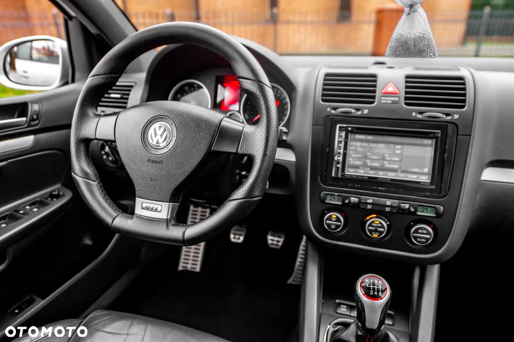 Volkswagen Golf 2.0 GTI - 24