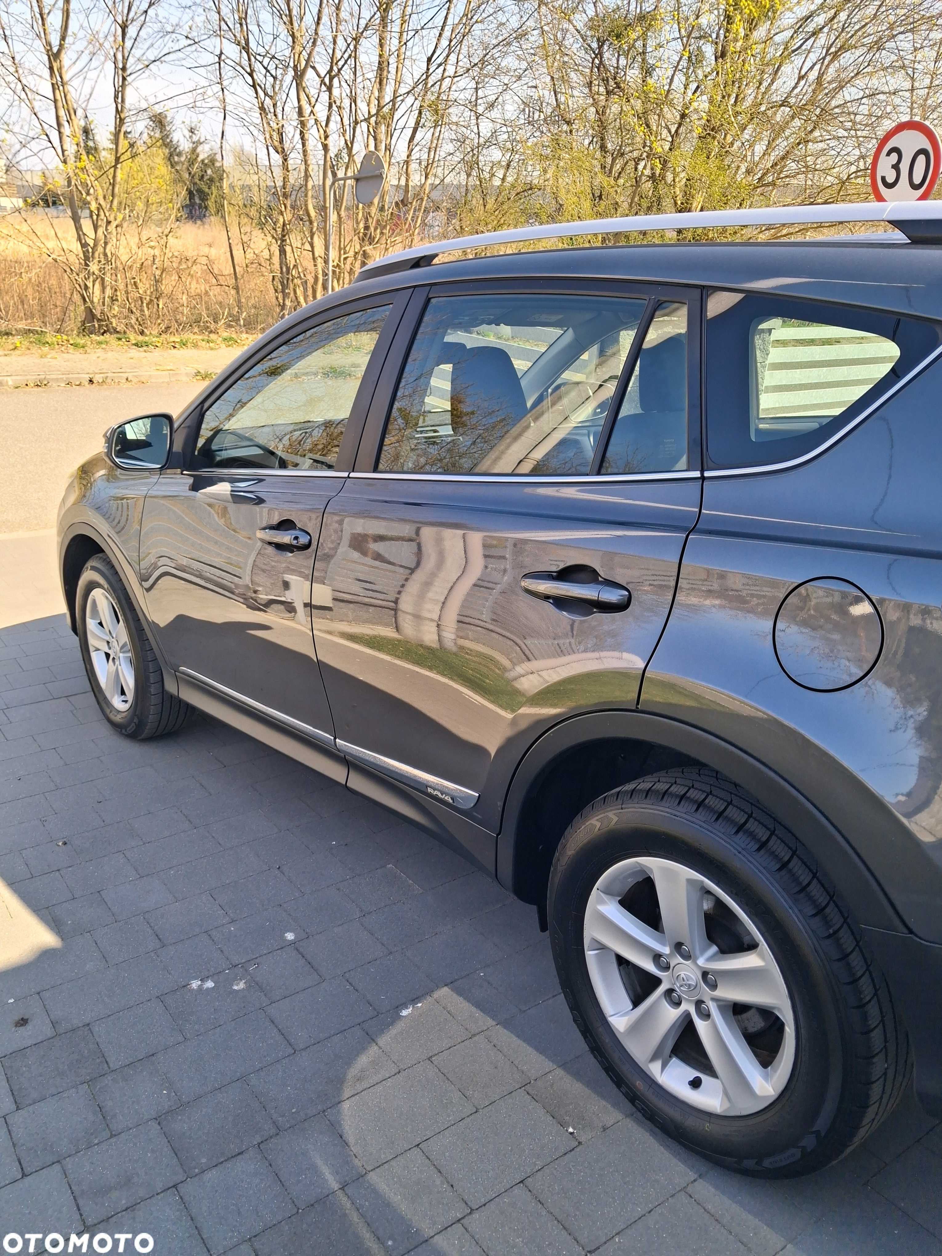 Toyota RAV4 2.0 D-4D Premium - 17