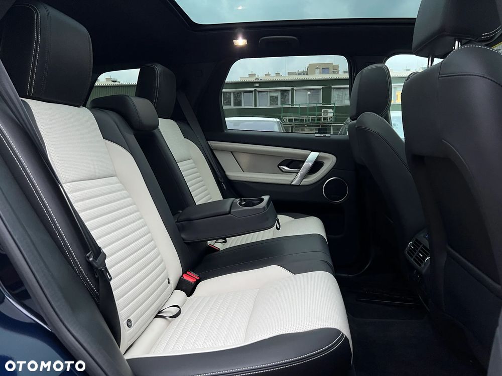 Land Rover Discovery Sport - 30