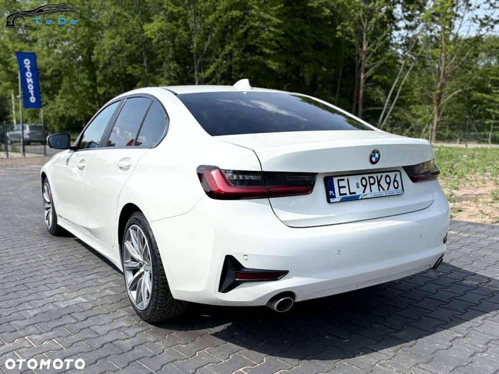 BMW Seria 3 318d M Sport - 15
