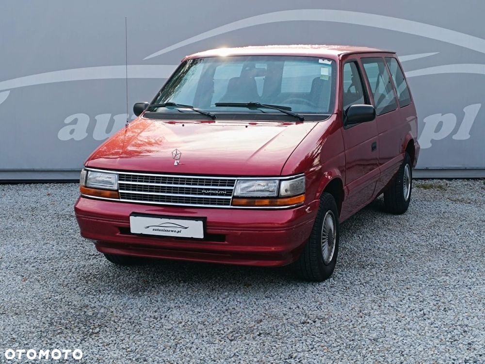 Plymouth Voyager - 12