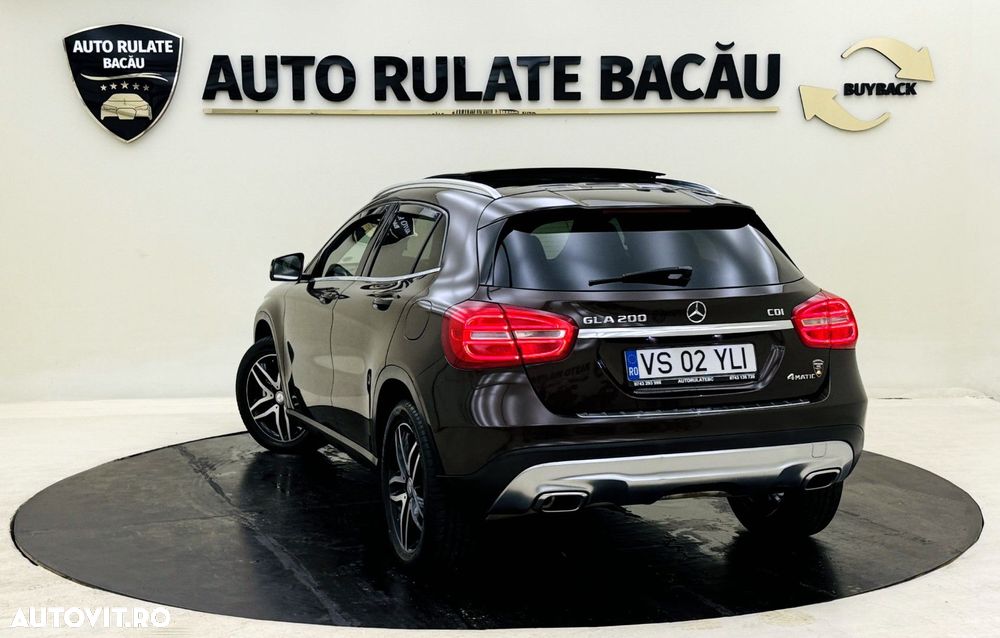 Mercedes-Benz GLA - 7