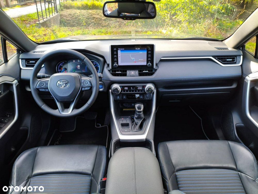 Toyota RAV4 - 13