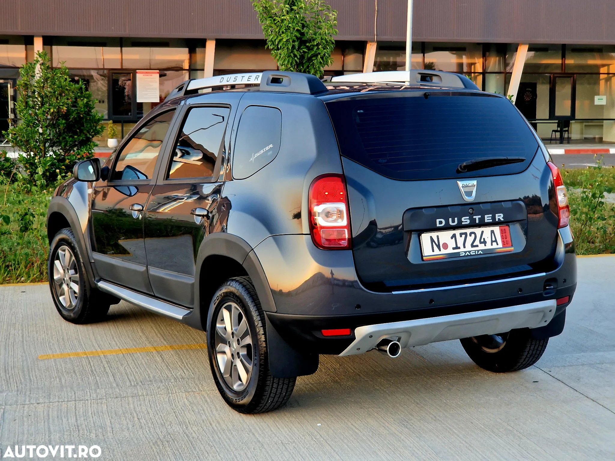 Dacia Duster 1.5 dCi 4x2 Laureate - 6