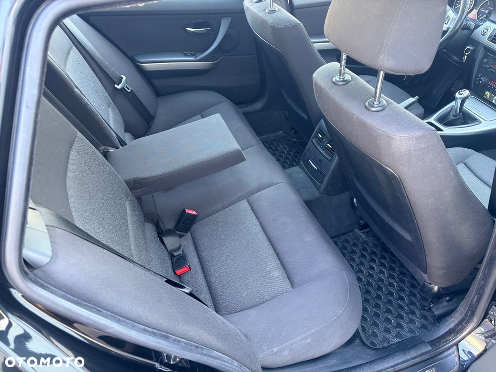 BMW Seria 3 320d DPF Blue Performance Edition Fleet Exclusive - 16