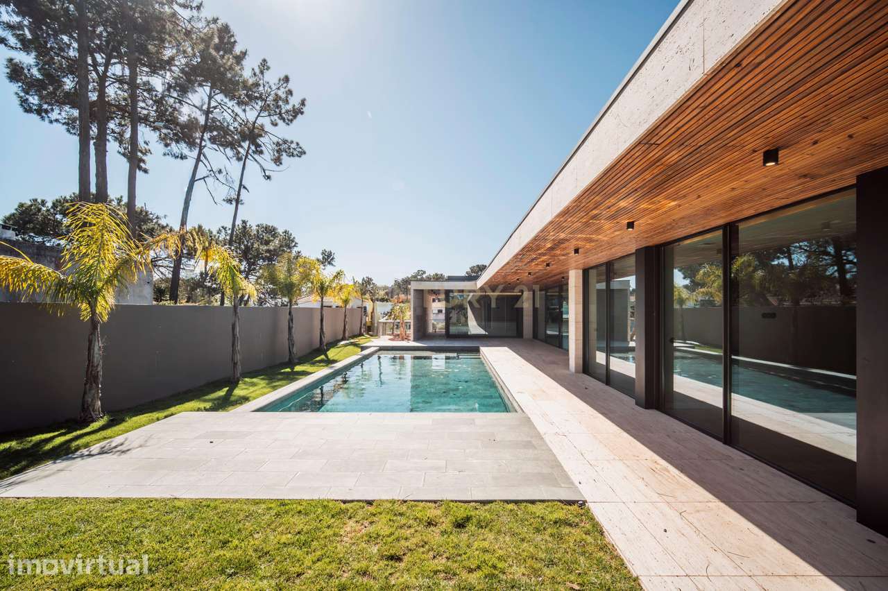 Moradia T4 na Verdizela — Design, Luz e Piscina num Terreno de 1.050 m - Grande imagem: 4/44