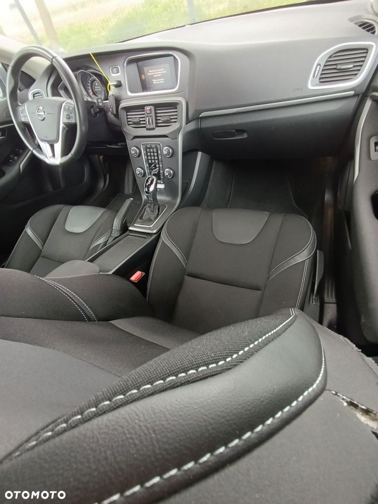 Volvo V40 - 18