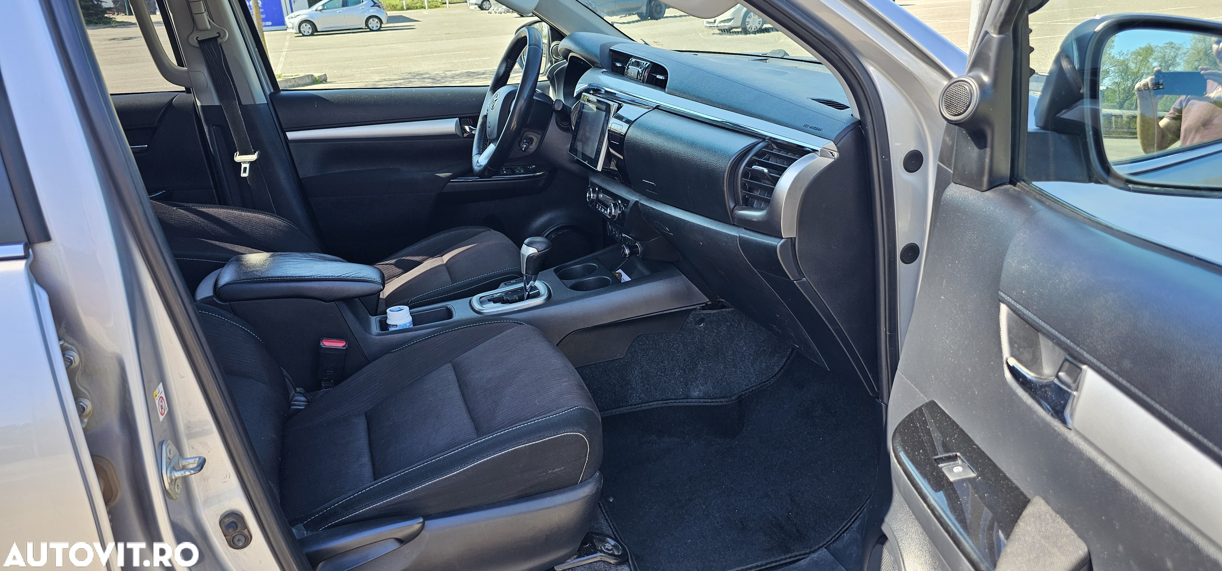 Toyota Hilux 4x4 Double Cab A/T cu Safety Sense Style - 8