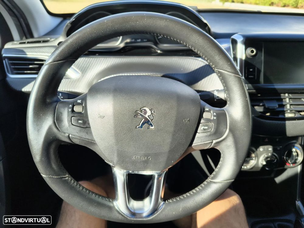 Peugeot 2008 1.2 PureTech Style - 6