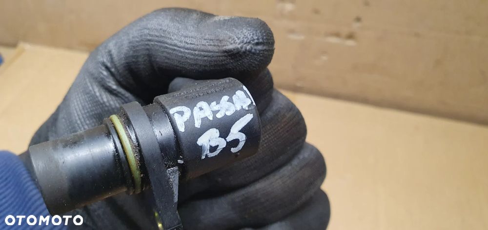 Czujnik położenia wału VW Passat B5 1.8 050906433 - 7