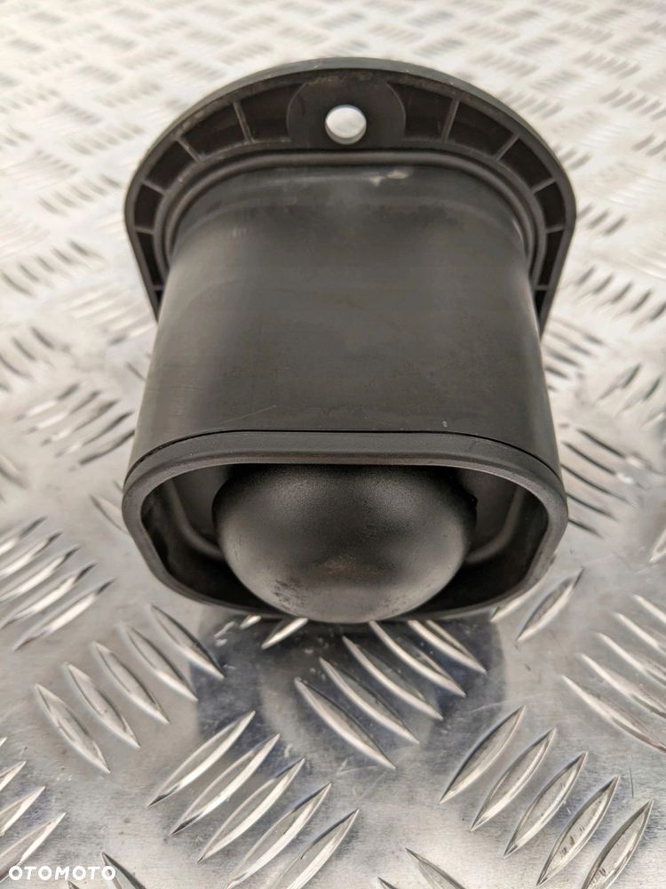 SYRENA ALARMU SCANIA R - 2