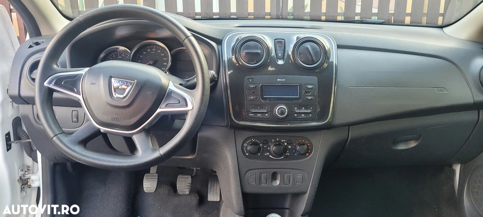 Dacia Logan 0.9 TCe Laureate - 13