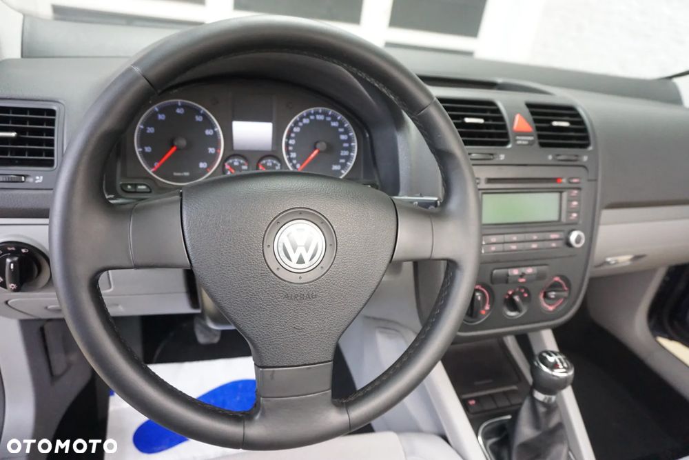 Volkswagen Golf 1.6 Comfortline - 19
