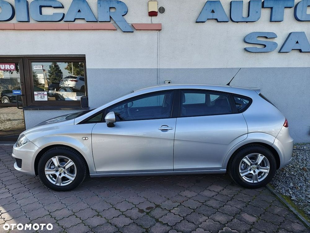 Seat Leon 2011 photo 3