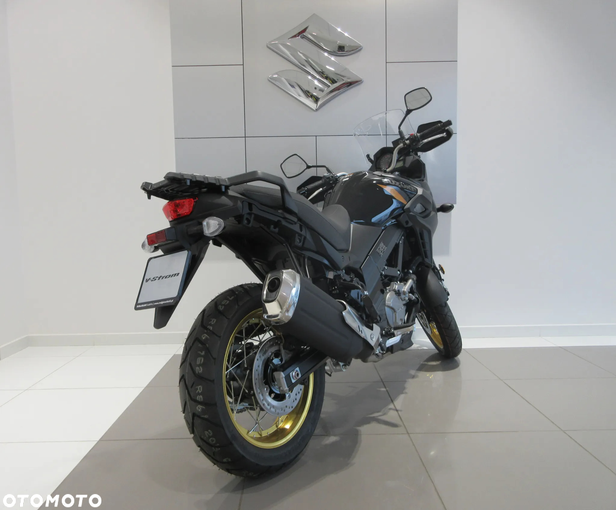Suzuki V-STROM - 6