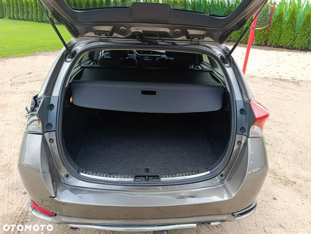 Toyota Auris - 11