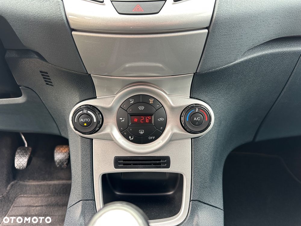 Ford Fiesta 1.25 Titanium EU5 - 32