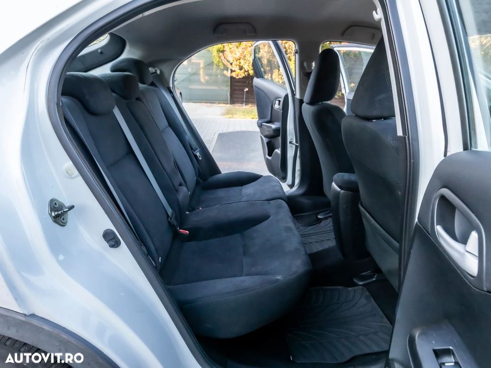 Honda Civic 1.8 i-VTEC MT Executive - 6