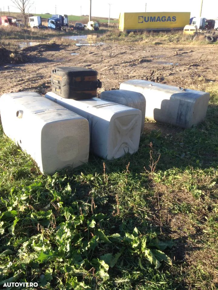 Rezervoare de camion din dezmembrari + accesorii - 5