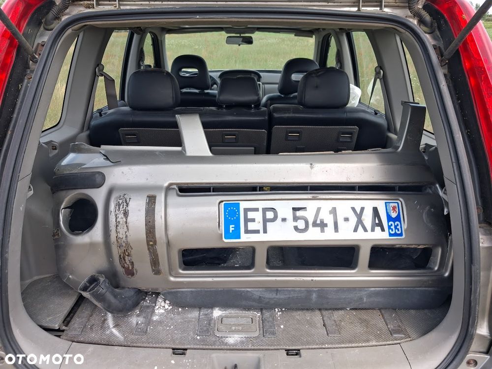 Nissan X-Trail 2.5 4x4 Elegance - 15