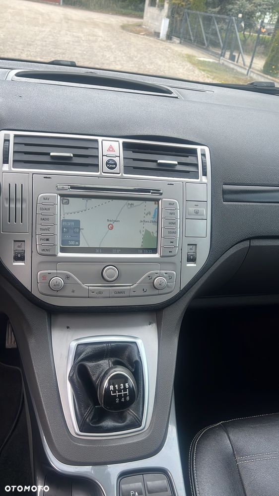 Ford Kuga - 8