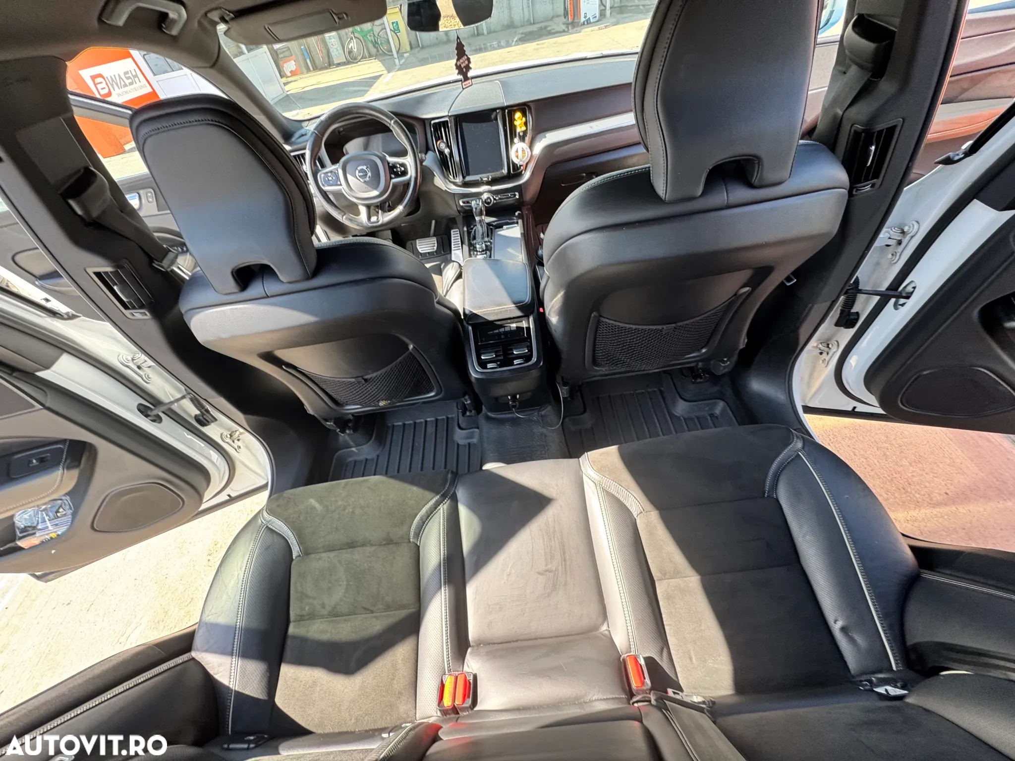 Volvo XC 60 D4 Geartronic RDesign - 14
