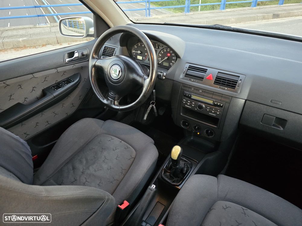 Skoda Fabia Break 1.2 Sportline - 9