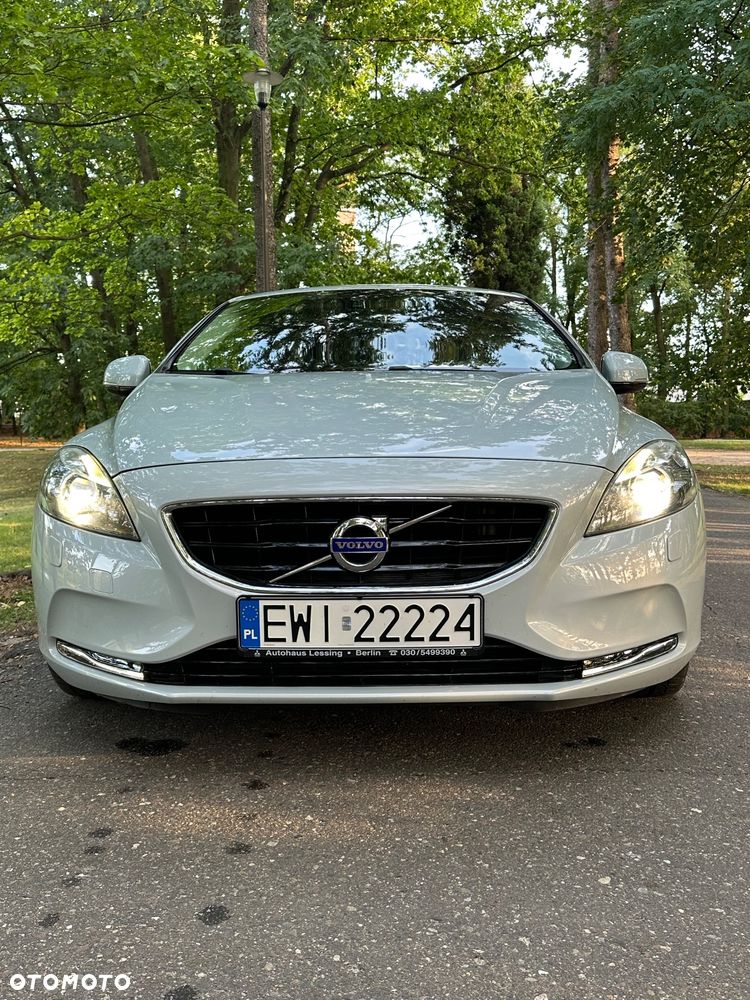 Volvo V40 T3 R-Design Momentum - 2