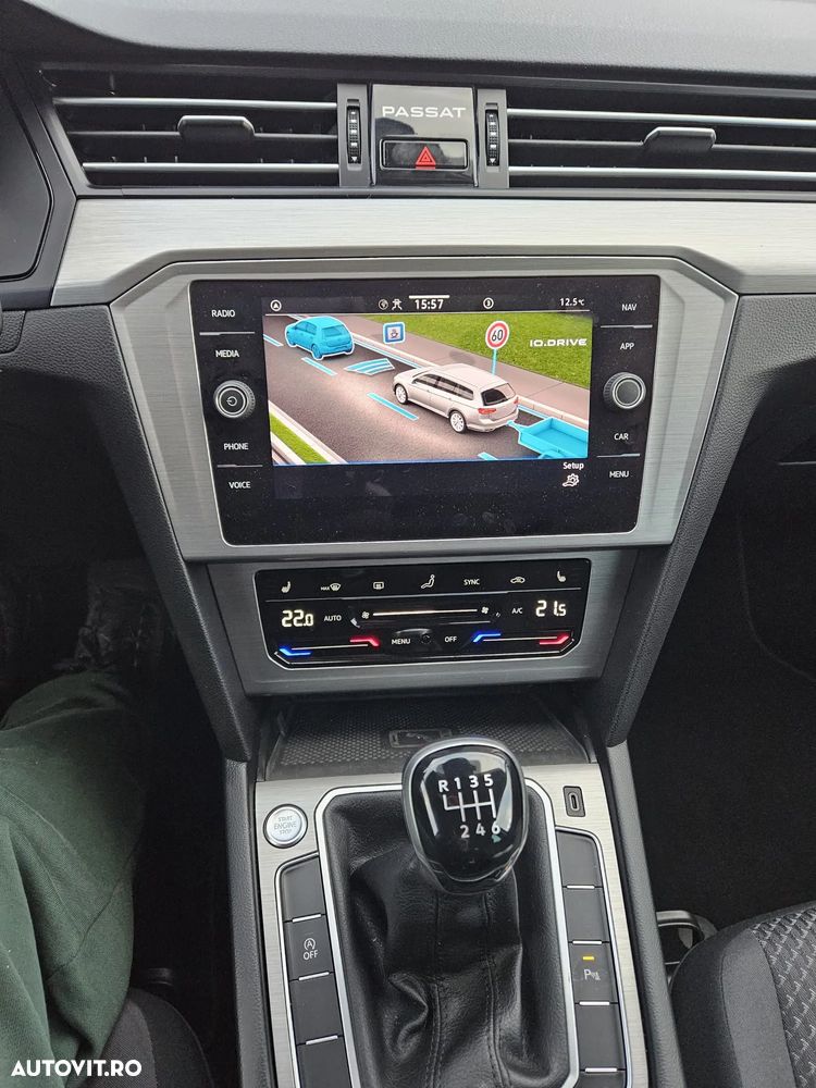 Volkswagen Passat - 14