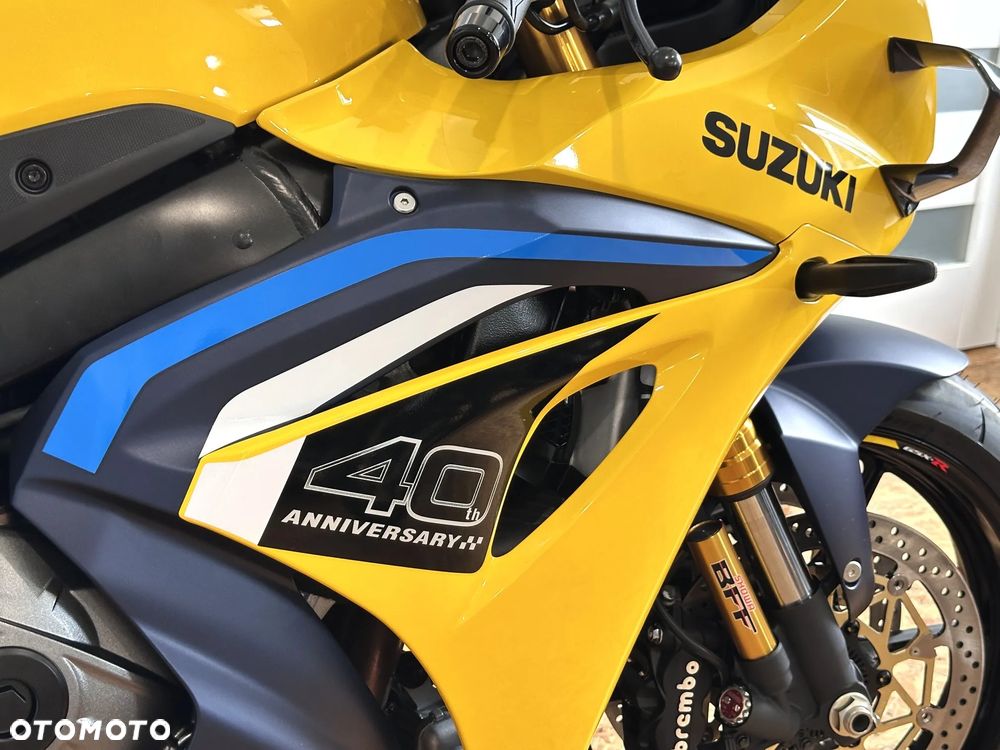 Suzuki GSX-R - 6