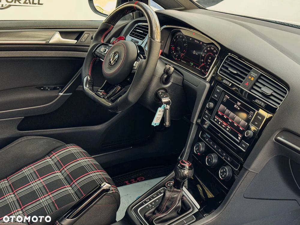 Volkswagen Golf 2.0 TSI GTI DSG - 21