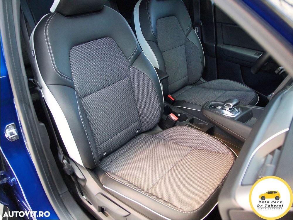 Renault Captur PHEV 160 Techno - 27