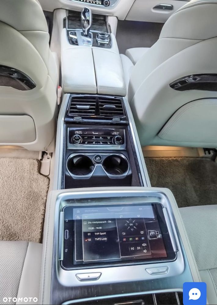 BMW Seria 7 750Li xDrive - 10