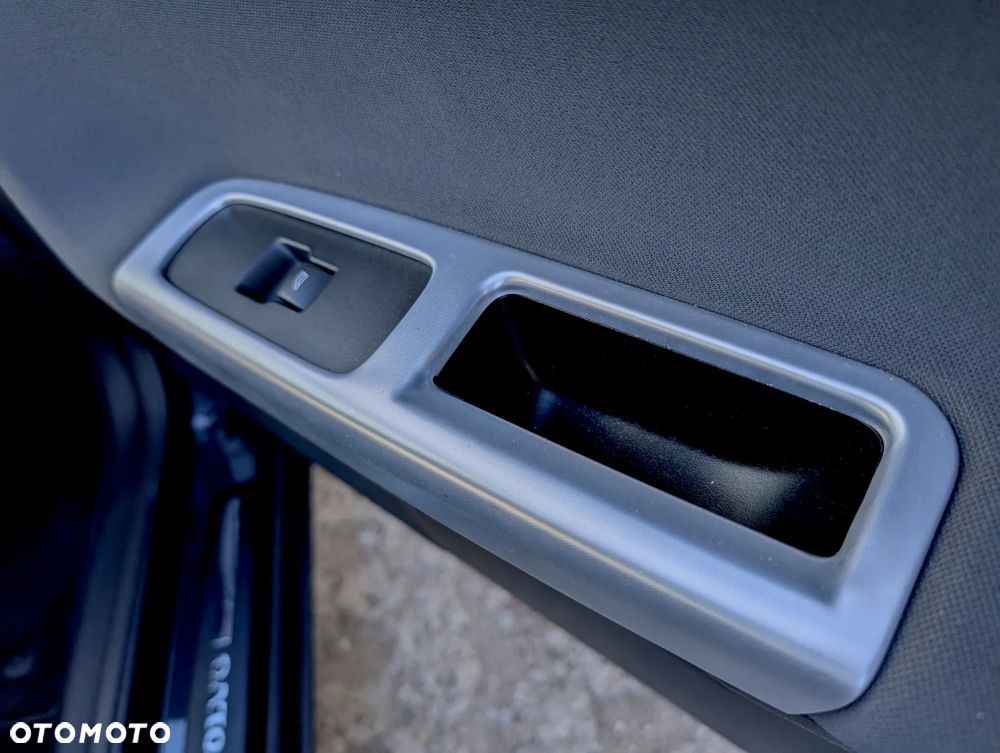 Volvo V50 - 25