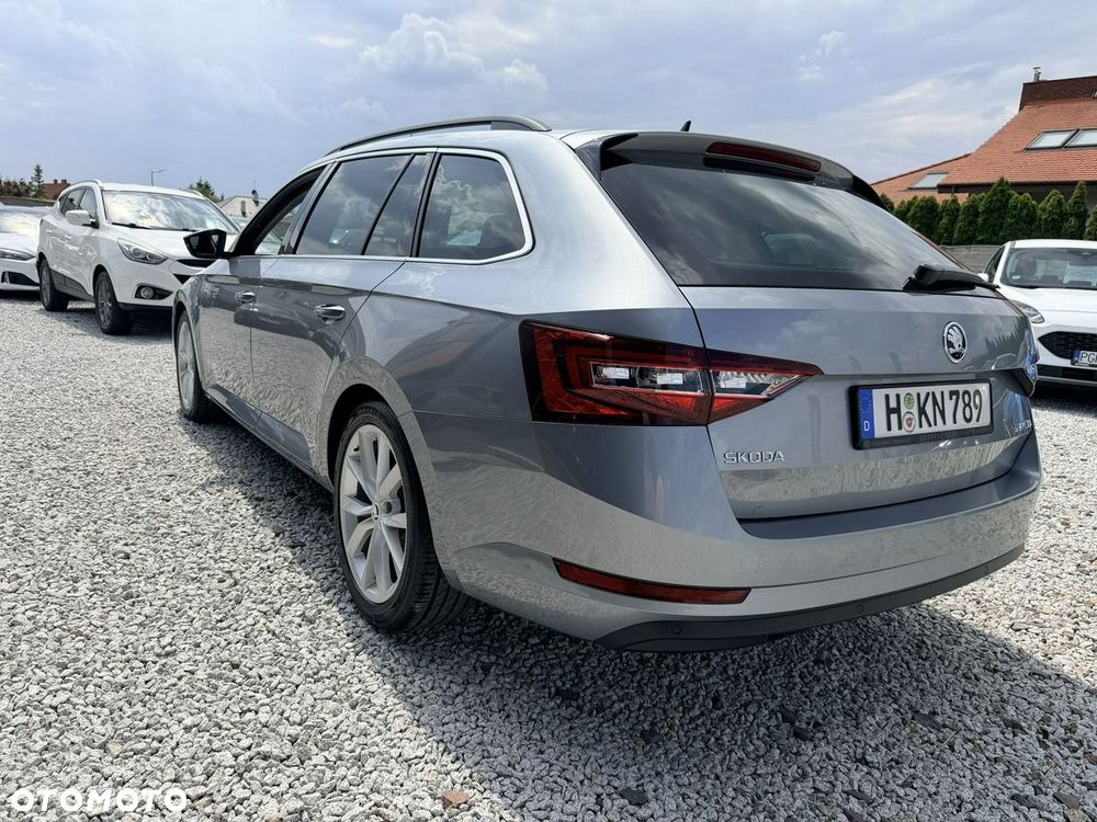 Skoda Superb 2.0 TDI Ambition DSG7 - 3