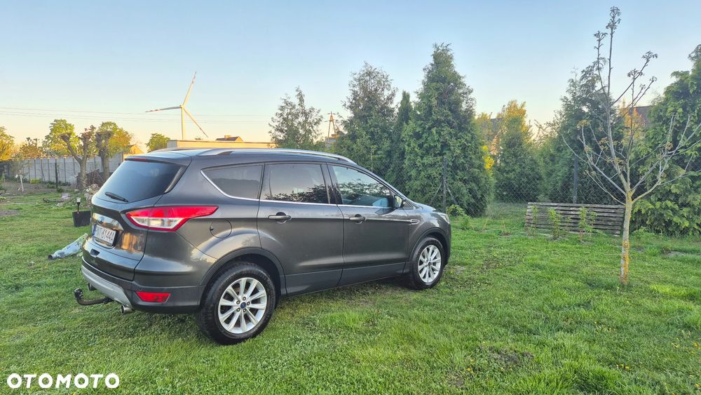 Ford Kuga 2.0 TDCi 2x4 Titanium - 8