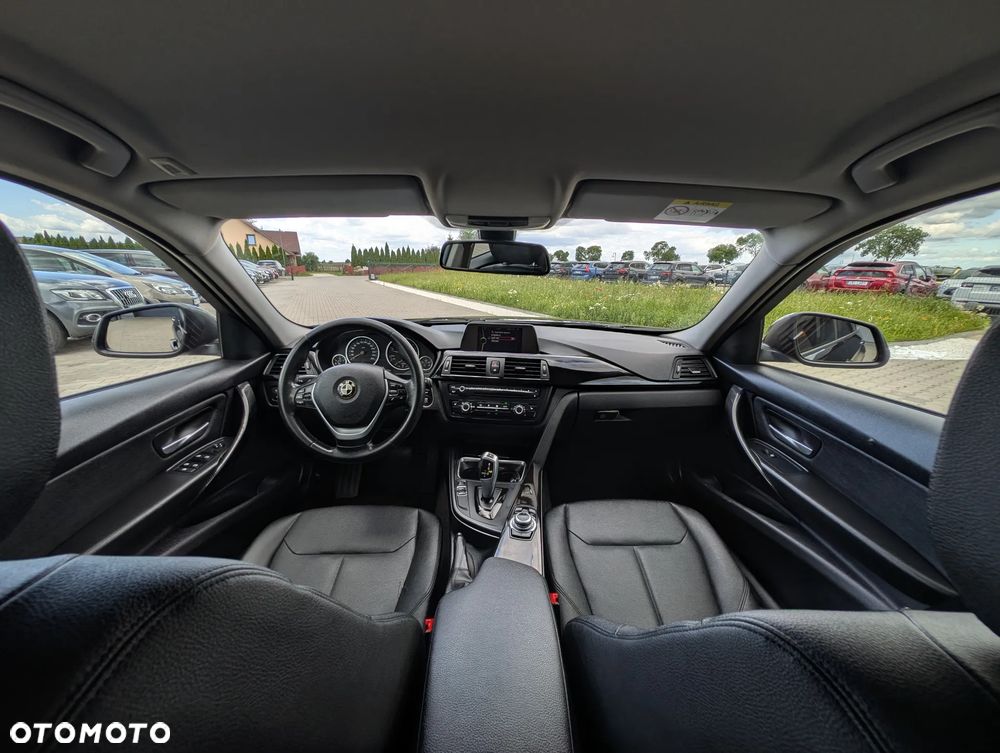 BMW Seria 3 318d Edition Luxury Line Purity - 24