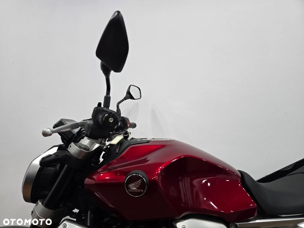 Honda CB - 32