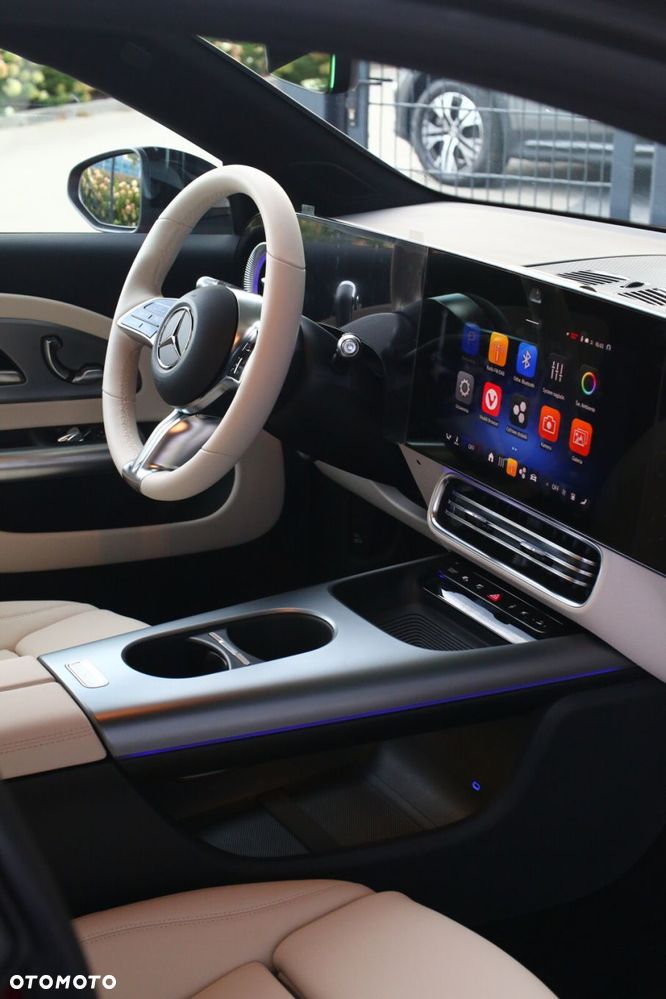 Mercedes-Benz CLA - 38