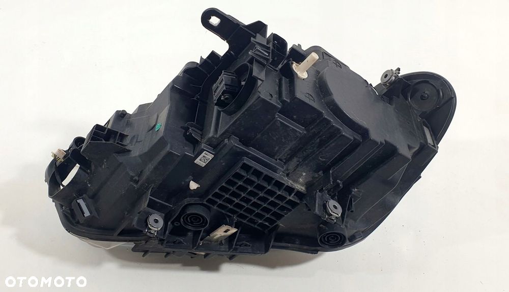 BMW X2 F39 Reflektor Prawy A8742044010 - 2