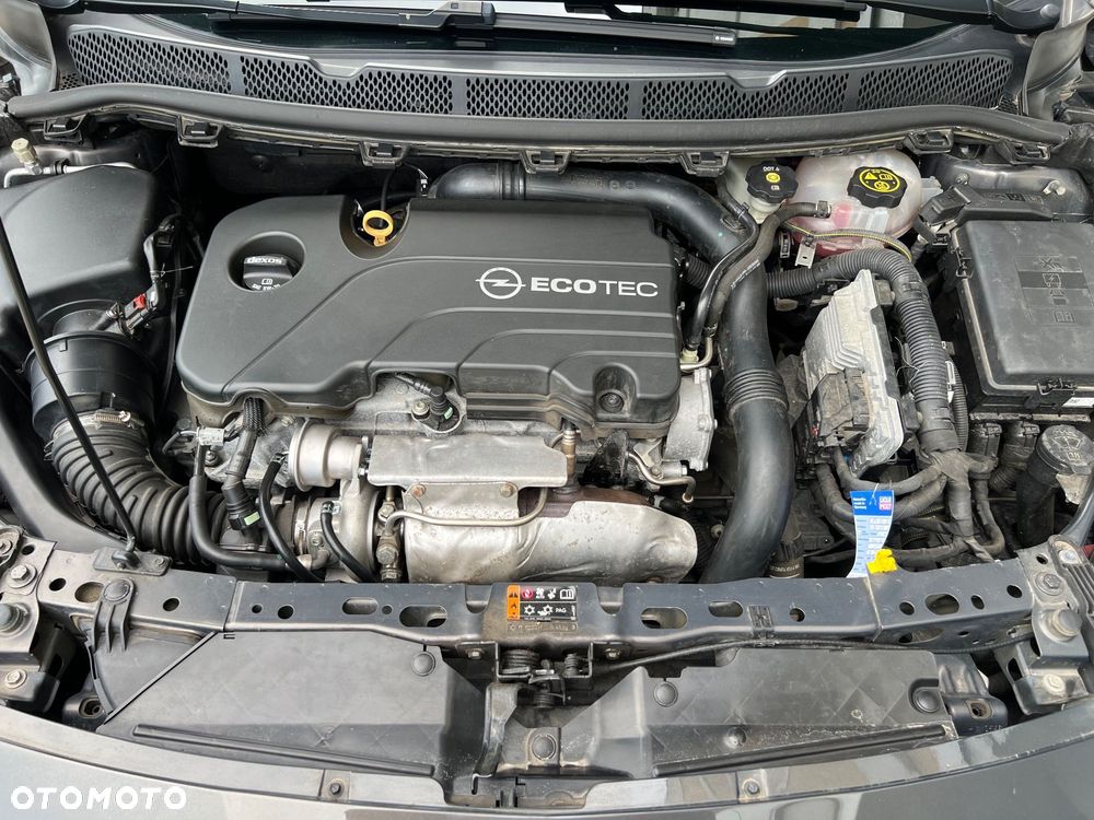 Opel Astra 1.4 Turbo Innovation - 17