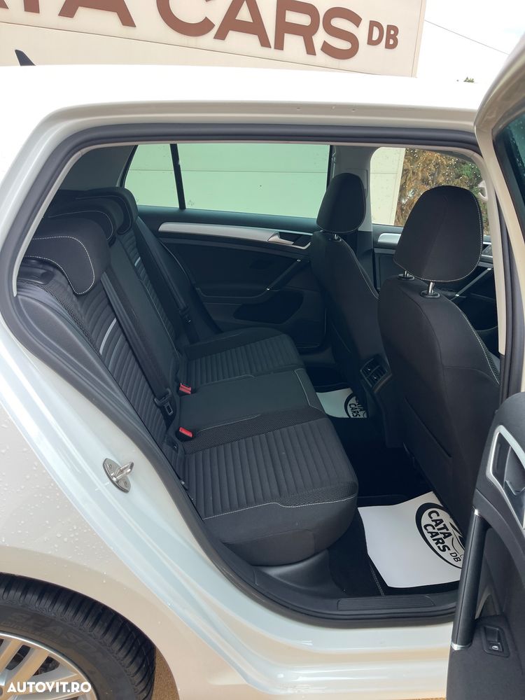 Volkswagen Golf 1.2 TSI BlueMotion Technology Cup - 26