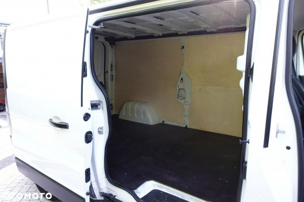 Renault Trafic - 16